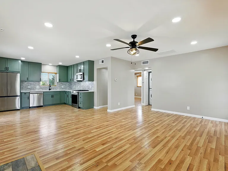 2905 San Rafael Ave SE — Photo 7