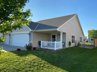 513 Brookmont Dr, Manhattan, KS 66502