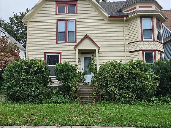 3rd image of 26 Tracy Ave
