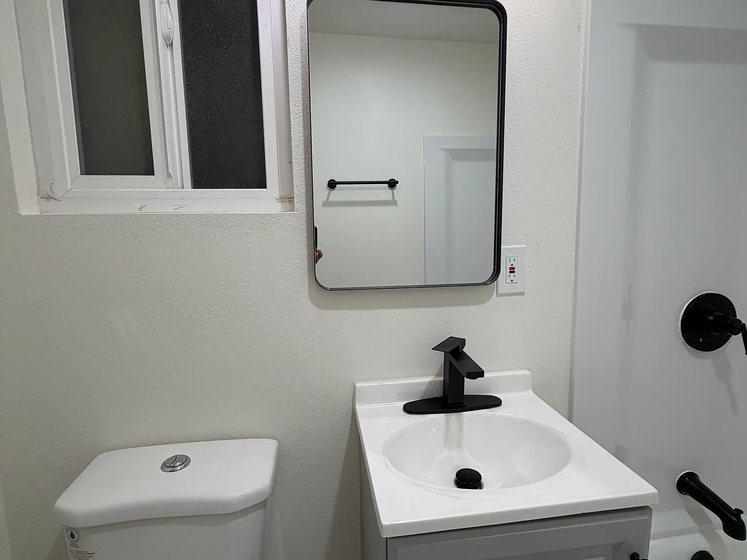 2 bed, $2,995 — Photo 2