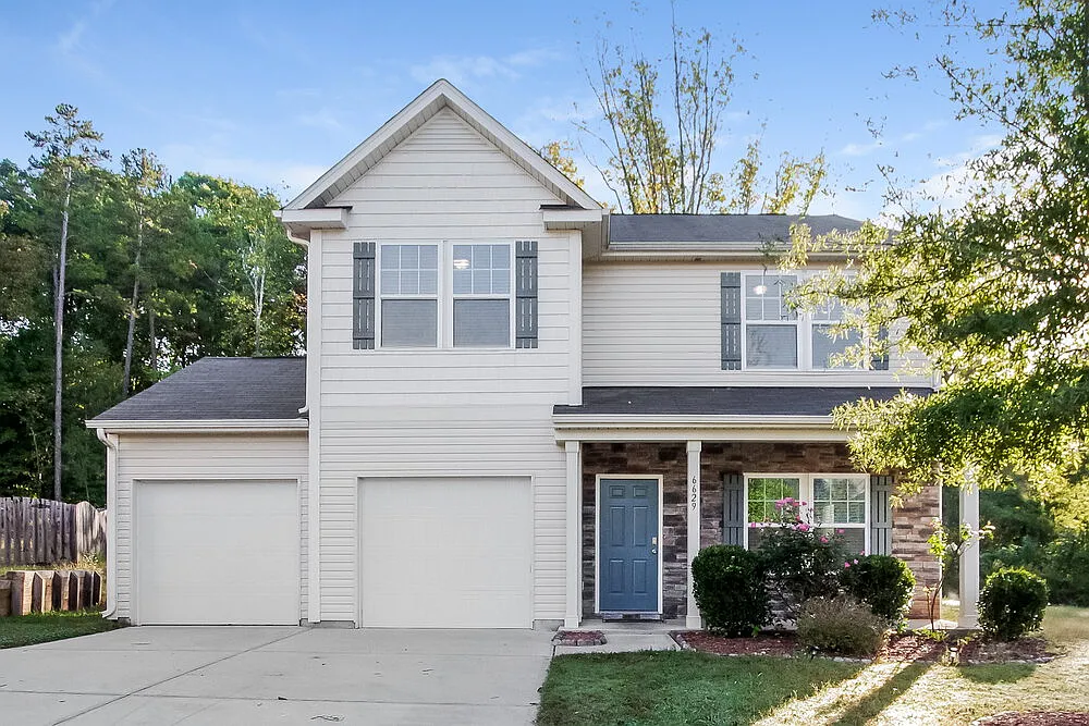 3 bed, 2.5 bath, 2069 sqft, $2,250 — Photo 1