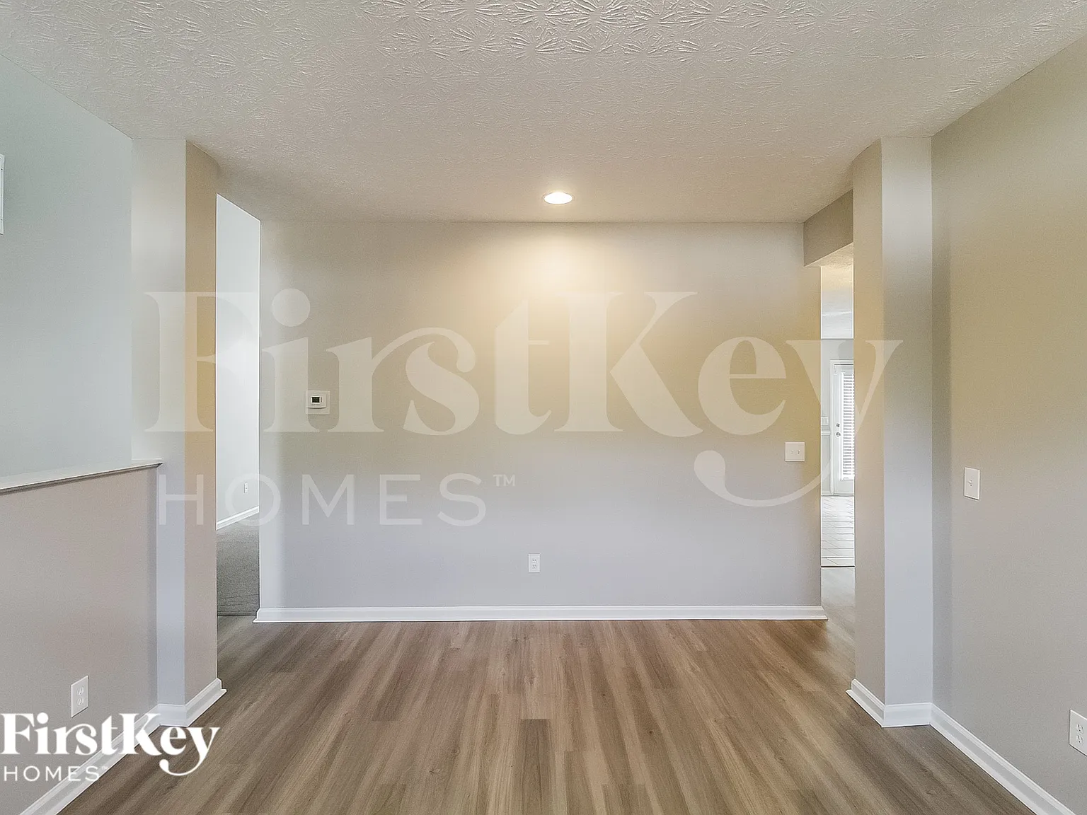 4 bed, 2.5 bath, 2239 sqft, $3,115 — Photo 4