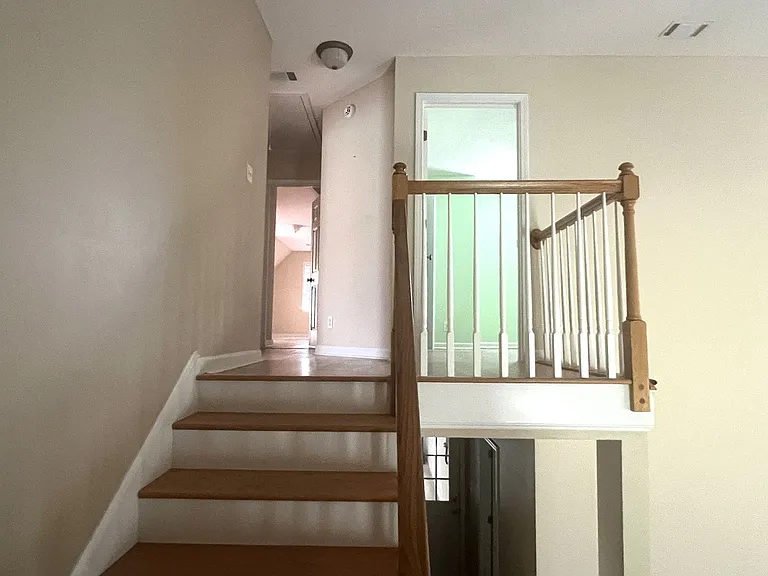 136 Joycliff Cir — Photo 22