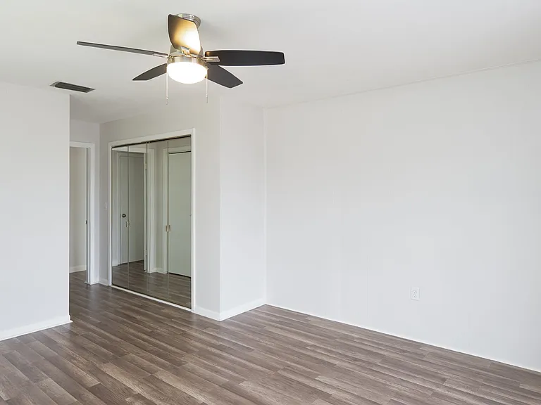 143 Rotonda Cir — Photo 27