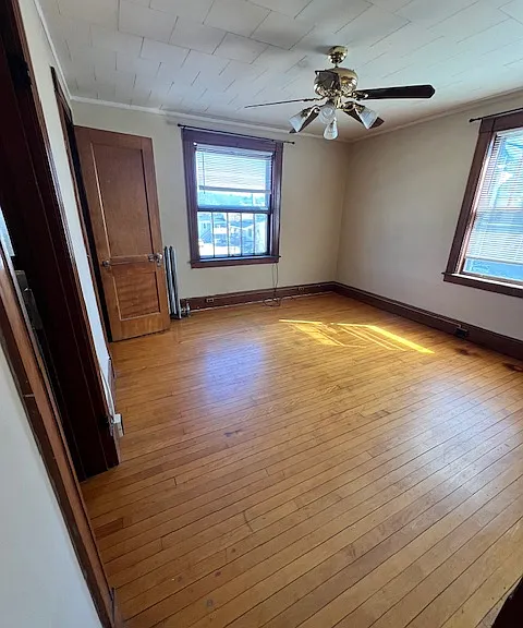 565 Beech St — Photo 3