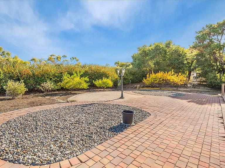 27220 Carrington Cir — Photo 24