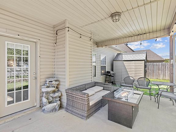 5th image of 2068 Highview Way