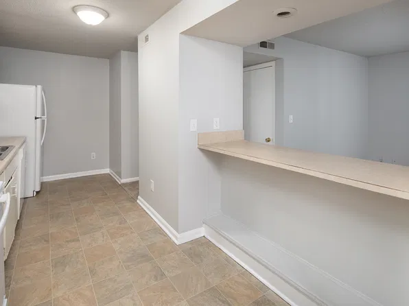 807 High Meadow Ln, Charlotte, NC