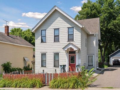 697 5th St E, Saint Paul, MN, 55106