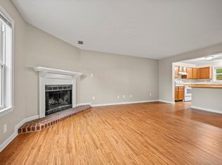 2800 Point Ct, Lexington, KY 40517