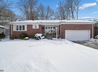 20 Archbridge Ln, Springfield Twp., NJ 07081