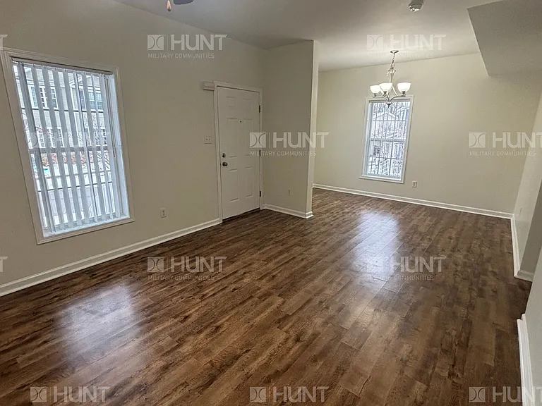 31 Lancaster Ave — Photo 7
