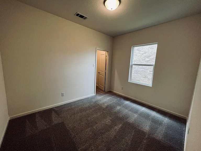 1710 Washington St — Photo 12