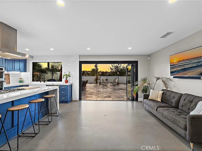 29091 Country Hills Rd — Photo 3