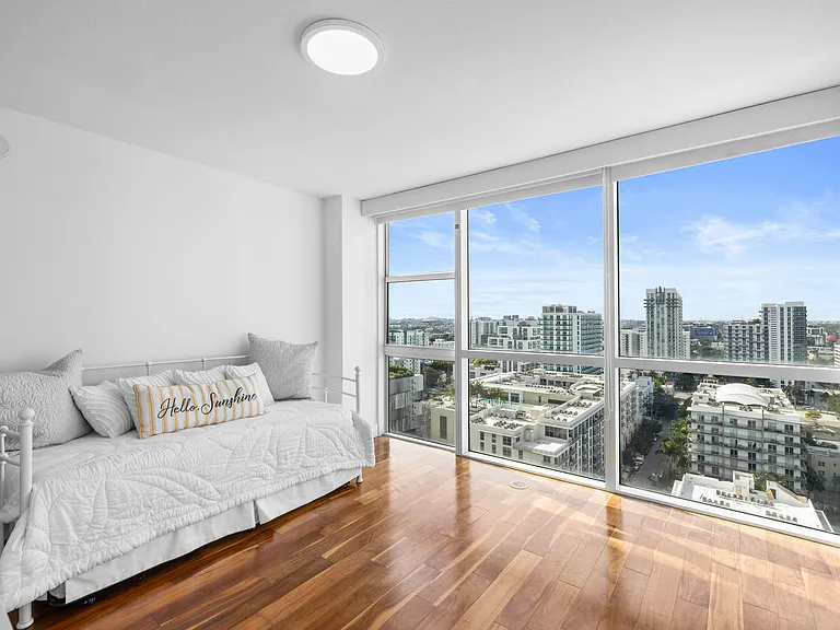 665 NE 25th St #1801A — Photo 17