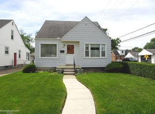 8206 Coolidge Ave, Center Line, MI 48015