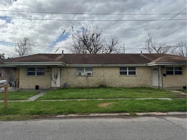 400 E Celestine St, Chalmette, LA 70043