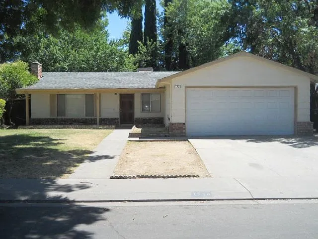 1724 Shasta Ct photo 1