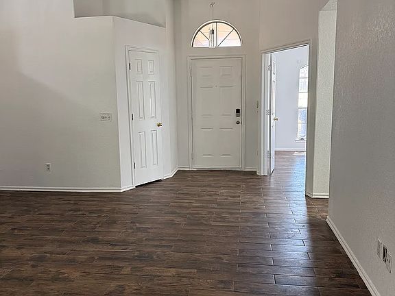3rd image of 2705 NW 161st St