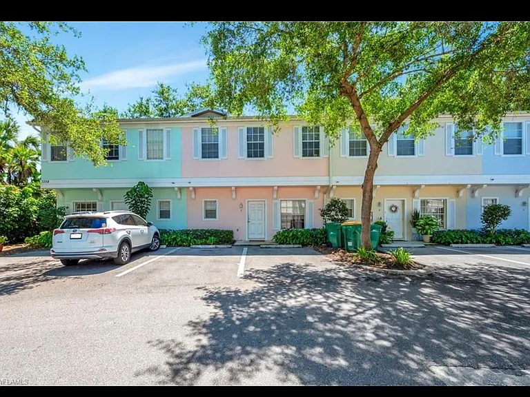 3258 Tamara Dr #8 — Photo 1