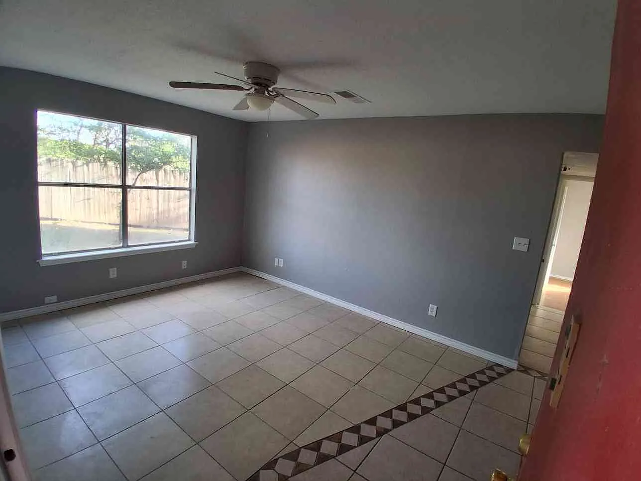 Wood Lodge Apartments — Photo 3