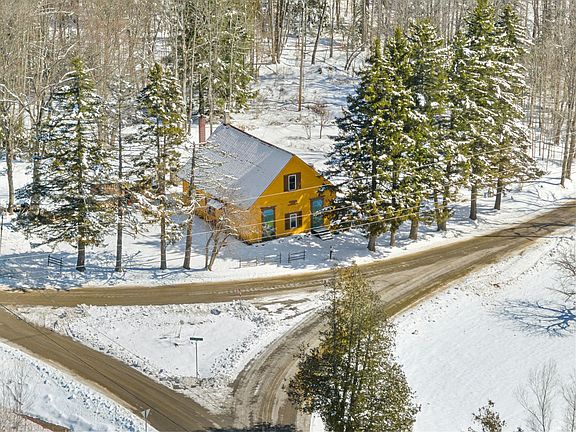 4th image of 4020 North Fayston Road