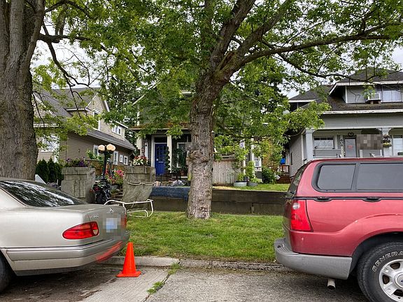 2nd image of 606 S 35th St