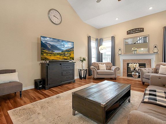 4th image of 634 Kentucky Cir