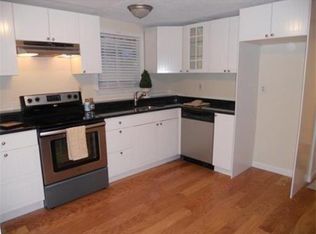 137 John A Dunn Memorial Dr APT 2, Rockland, MA 02370
