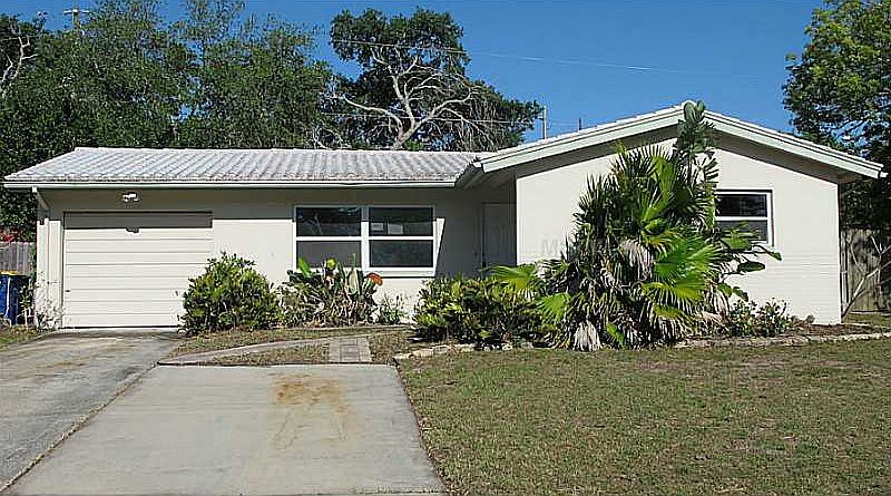 1st image of 1823 Flora Ln