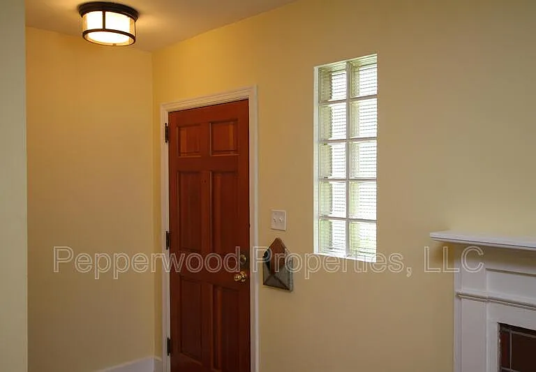 111 Timothy St — Photo 20