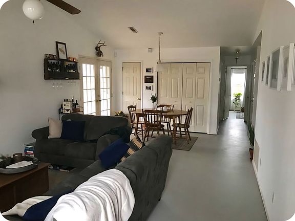 5th image of 3237 W Woodfield Way