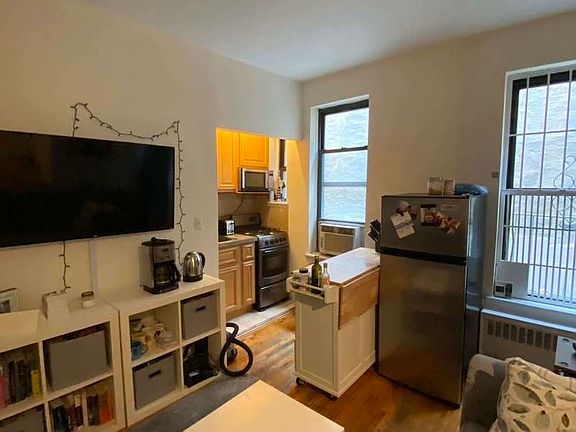 2nd image of 233 E 80th St #4BB