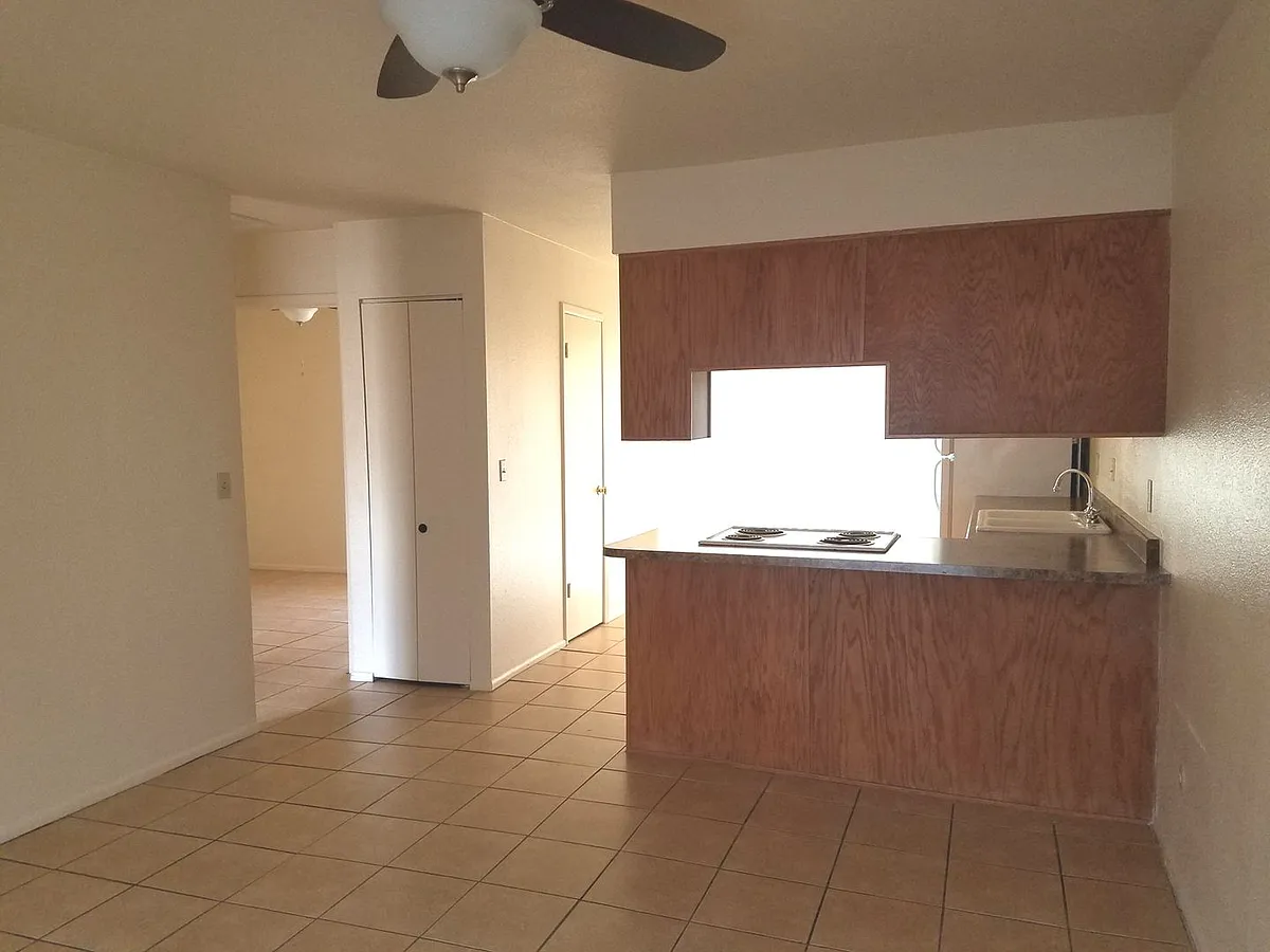 Building Photo - 2183 S Walnut Ave #1-2-3