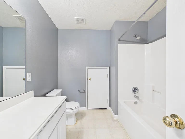 4702 Rolling View Ct — Photo 23