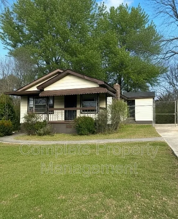 2324 Treadwell Rd