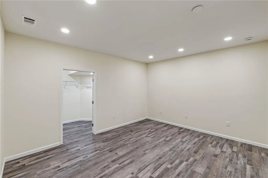 2 bed, 1.0 bath, 1430 sqft, $1,400 — Photo 4