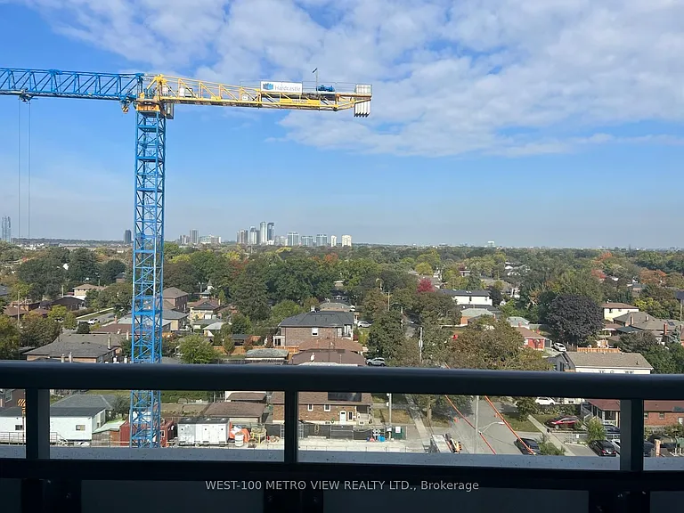 859 The Queensway #814 — Photo 10
