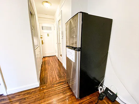 Rented by Compass | media 16