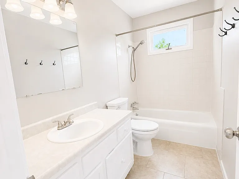 1027 Jana Dr #B — Photo 10