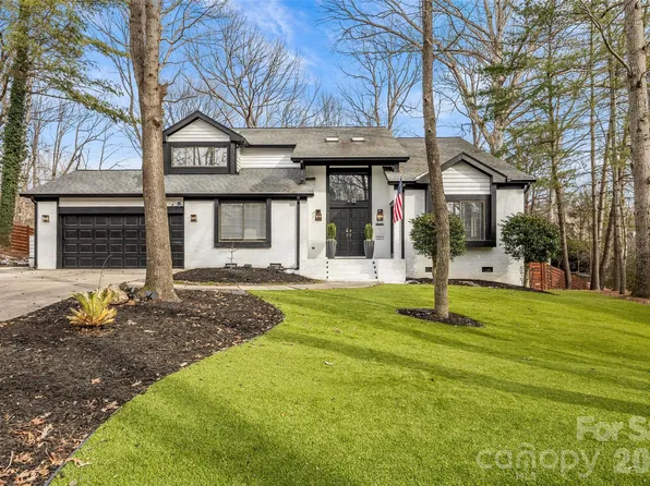 9562 Hunting Ct, Matthews, NC 28105