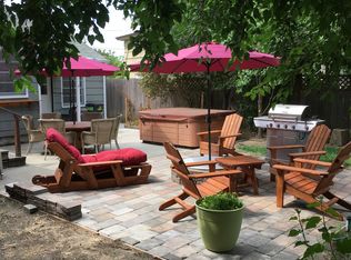 408 NE D St, Grants Pass, OR 97526