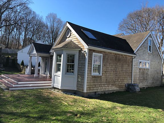 5th image of 8 Elmwood Cir