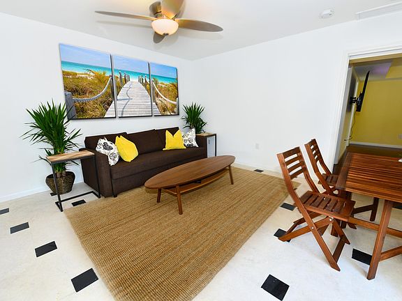 5th image of 3046 NE 16th Ave #411