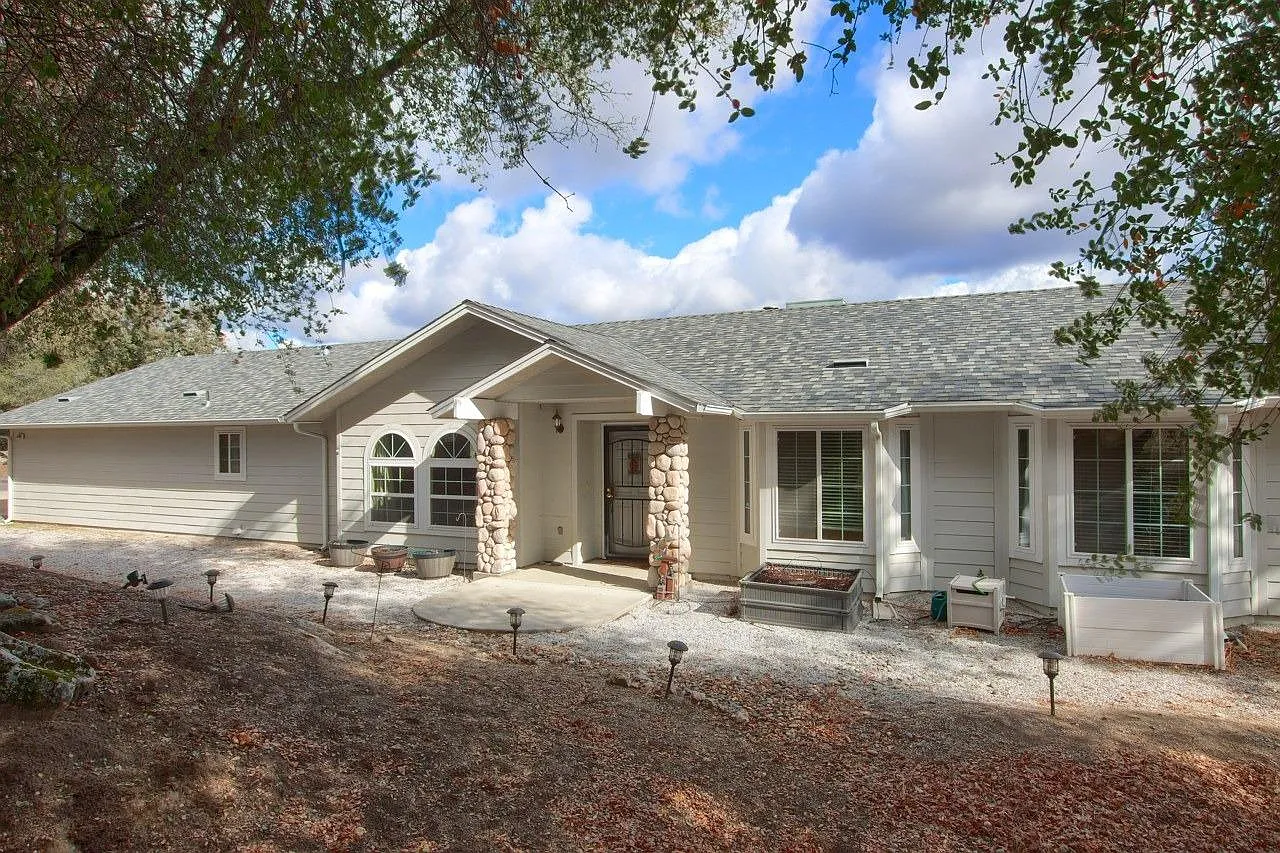 33481 River Knolls Ln photo 1