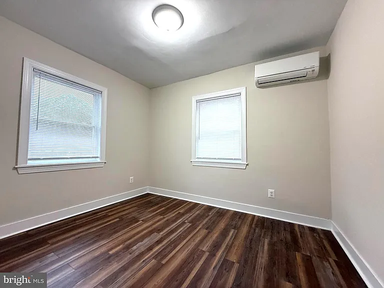 704 Washington Ave #6 — Photo 6