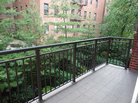 ENTER TERRACE FROM LR AND BR