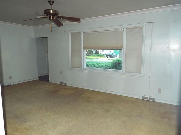 4th image of 2034 Avenue C