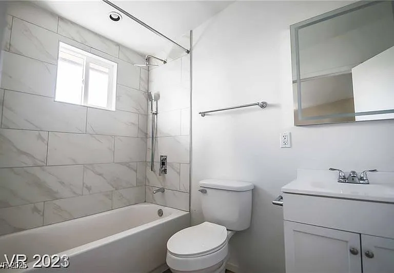 2201 Fairfield Ave #9 — Photo 4