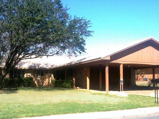 1st image of 1602 Karen Ln